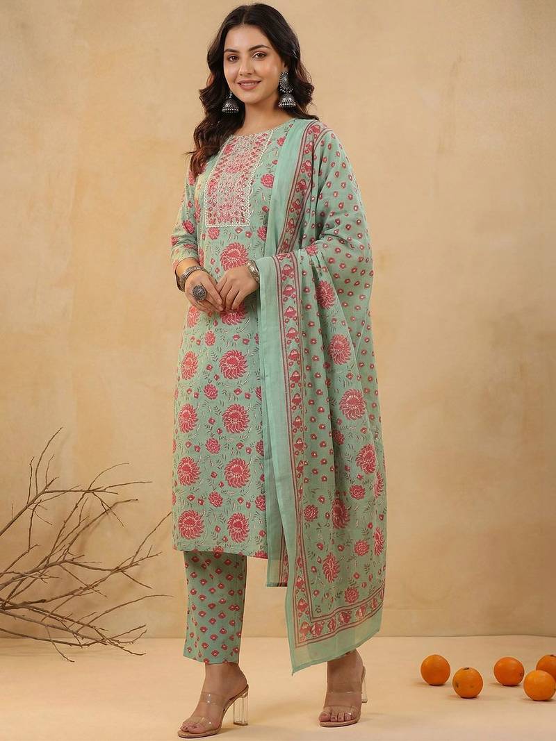Women Floral Printed Regular Thread Work Kurta with Trousers & With Dupatta