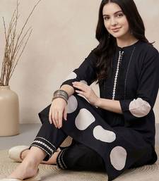 Women Dyed Tiered Thread Work Pure Cotton Kurta with Trousers