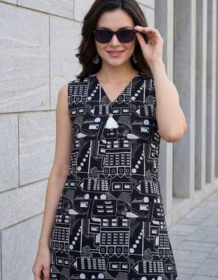 Women Printed Regular Pure Cotton Kurta with Trousers 2