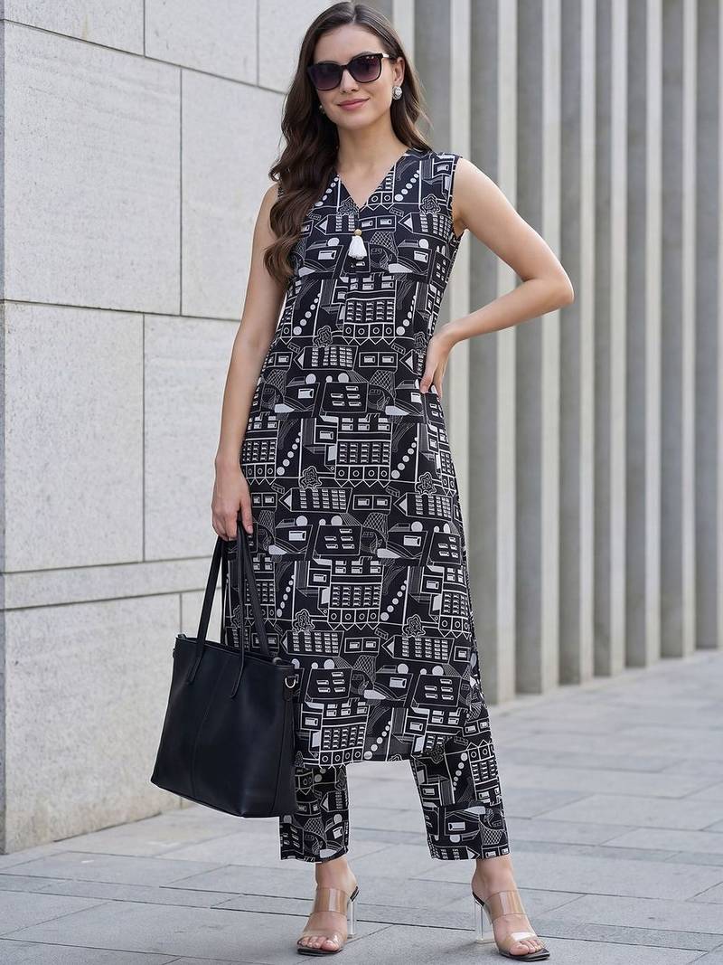 Women Printed Regular Pure Cotton Kurta with Trousers