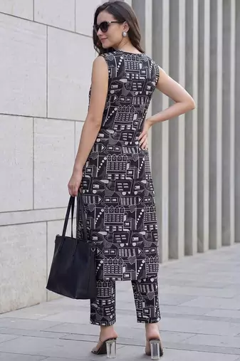 Women Printed Regular Pure Cotton Kurta with Trousers