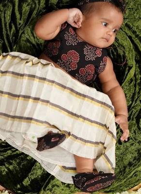 Striped kasavu lines top and skirt 2