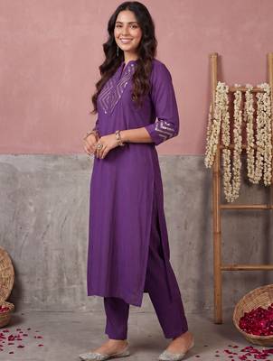 Women Ethnic Motifs Embroidered Regular Sequinned Kurta with Trousers 3