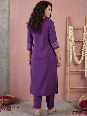 Women Ethnic Motifs Embroidered Regular Sequinned Kurta with Trousers 4