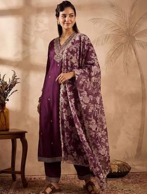 Women Ethnic Motifs Embroidered Regular Thread Work Kurta with Trousers & With Dupatta 6