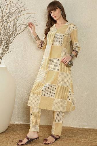 Women Printed Regular Pure Cotton Kurta with Trousers