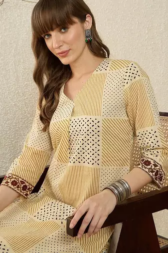 Women Printed Regular Pure Cotton Kurta with Trousers