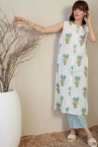 Women Floral Printed Regular Pure Cotton Kurta with Palazzos