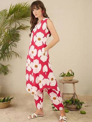 Women Floral Printed Regular Pure Cotton Kurta with Trousers 3