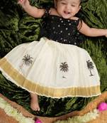 Thengu printed top and skirt