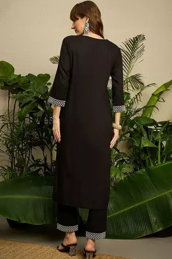 Women Ethnic Motifs Embroidered Regular Thread Work Kurta with Trousers