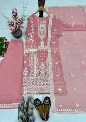 Light Pink Color Embroiery And Sequance Work Fuax Georgette Salwar Suit 3