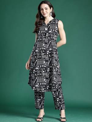 Women Printed Regular Pure Cotton Kurta with Trousers 1