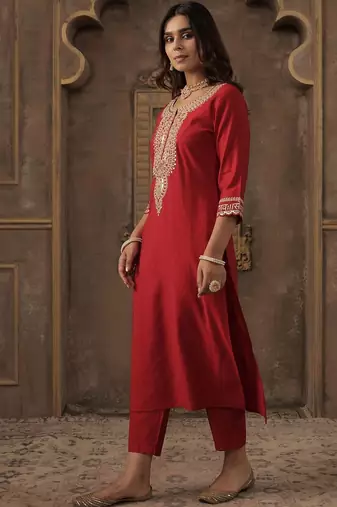 Women Ethnic Motifs Embroidered Regular Sequinned Liva Kurta with Trousers