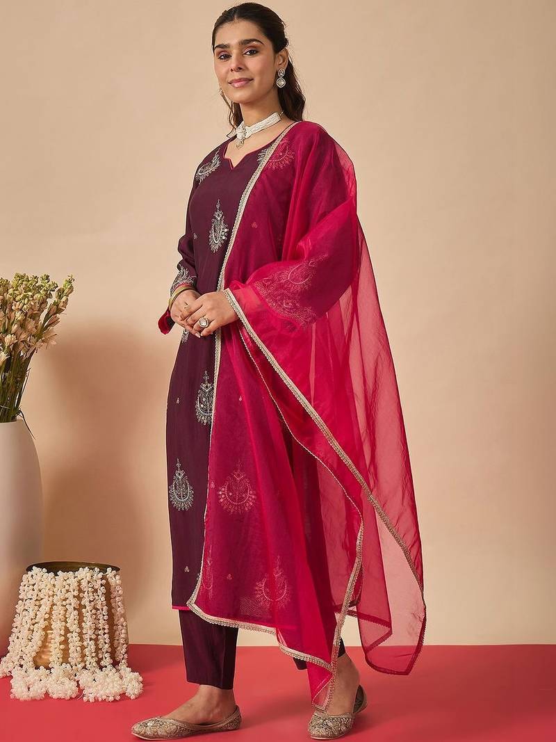 Women Ethnic Motifs Embroidered Regular Liva Kurta with Trousers & With Dupatta