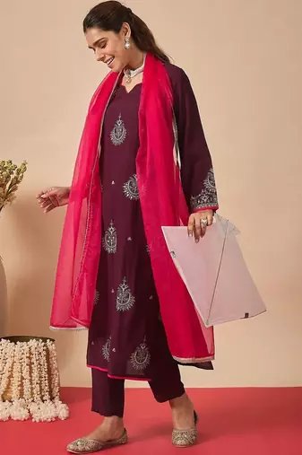 Women Ethnic Motifs Embroidered Regular Liva Kurta with Trousers & With Dupatta