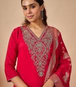 Women Ethnic Motifs Embroidered Regular Thread Work Kurta with Trousers & With Dupatta
