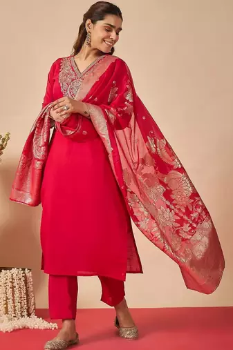 Women Ethnic Motifs Embroidered Regular Thread Work Kurta with Trousers & With Dupatta