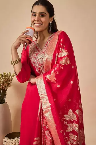 Women Ethnic Motifs Embroidered Regular Thread Work Kurta with Trousers & With Dupatta