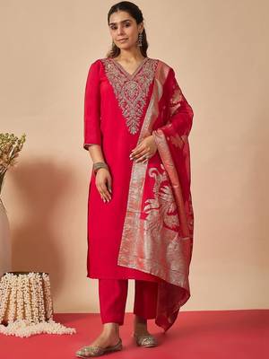 Women Ethnic Motifs Embroidered Regular Thread Work Kurta with Trousers & With Dupatta 5