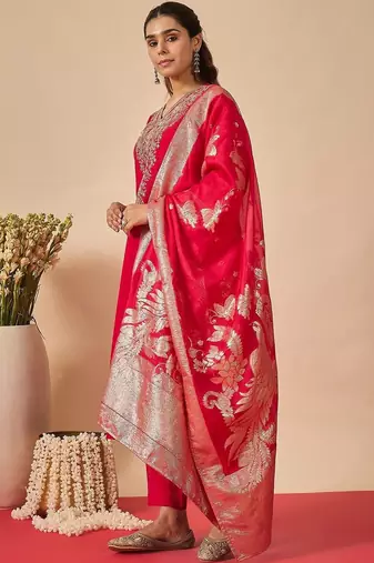 Women Ethnic Motifs Embroidered Regular Thread Work Kurta with Trousers & With Dupatta