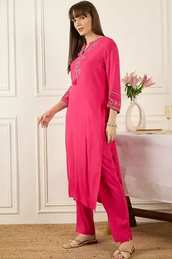 Women Ethnic Motifs Embroidered Regular Thread Work Kurta with Trousers