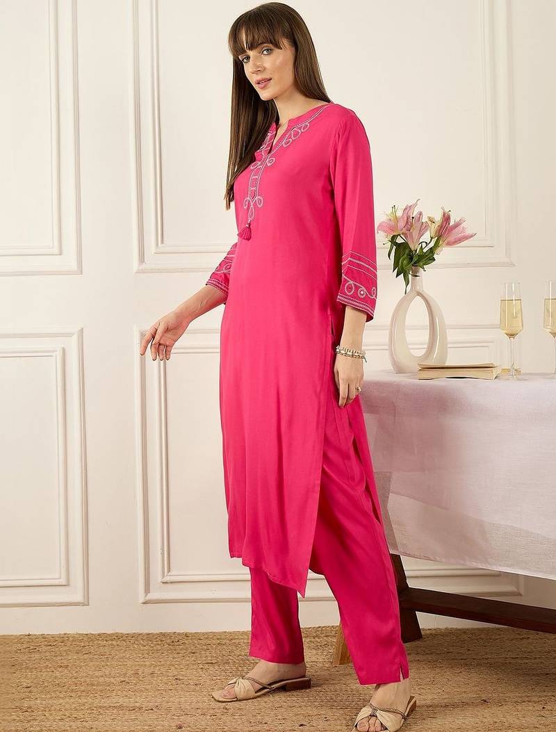 Women Ethnic Motifs Embroidered Regular Thread Work Kurta with Trousers