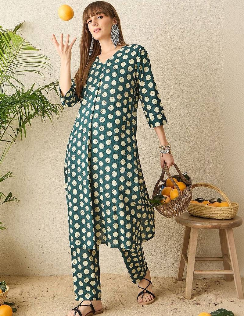 Women Printed Regular Pure Cotton Kurta with Trousers