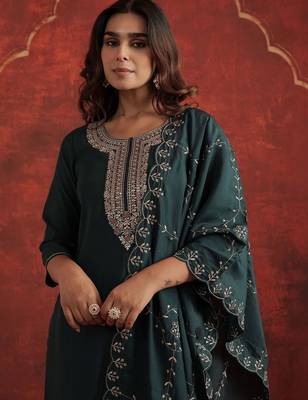 Women Ethnic Motifs Embroidered Regular Thread Work Kurta with Trousers & With Dupatta 2