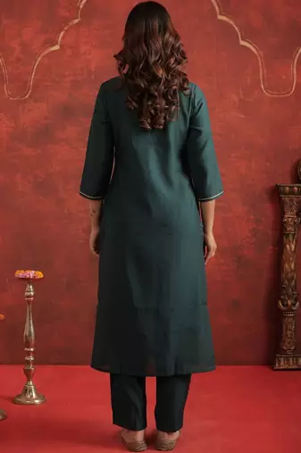 Women Ethnic Motifs Embroidered Regular Thread Work Kurta with Trousers & With Dupatta