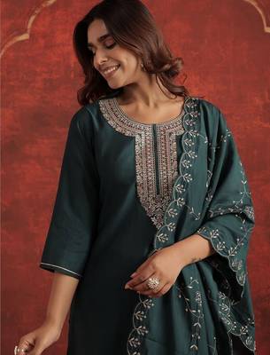 Women Ethnic Motifs Embroidered Regular Thread Work Kurta with Trousers & With Dupatta 4