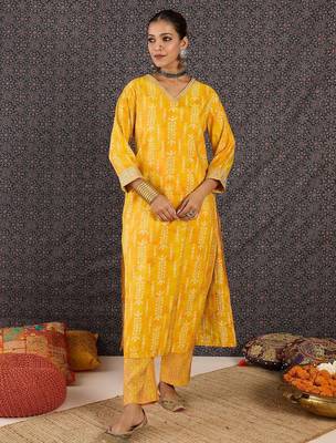 Women Ethnic Motifs Printed Regular Chanderi Silk Kurta with Trousers & With Dupatta 1