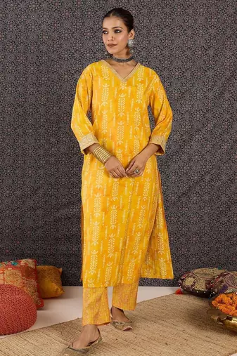 Women Ethnic Motifs Printed Regular Chanderi Silk Kurta with Trousers & With Dupatta