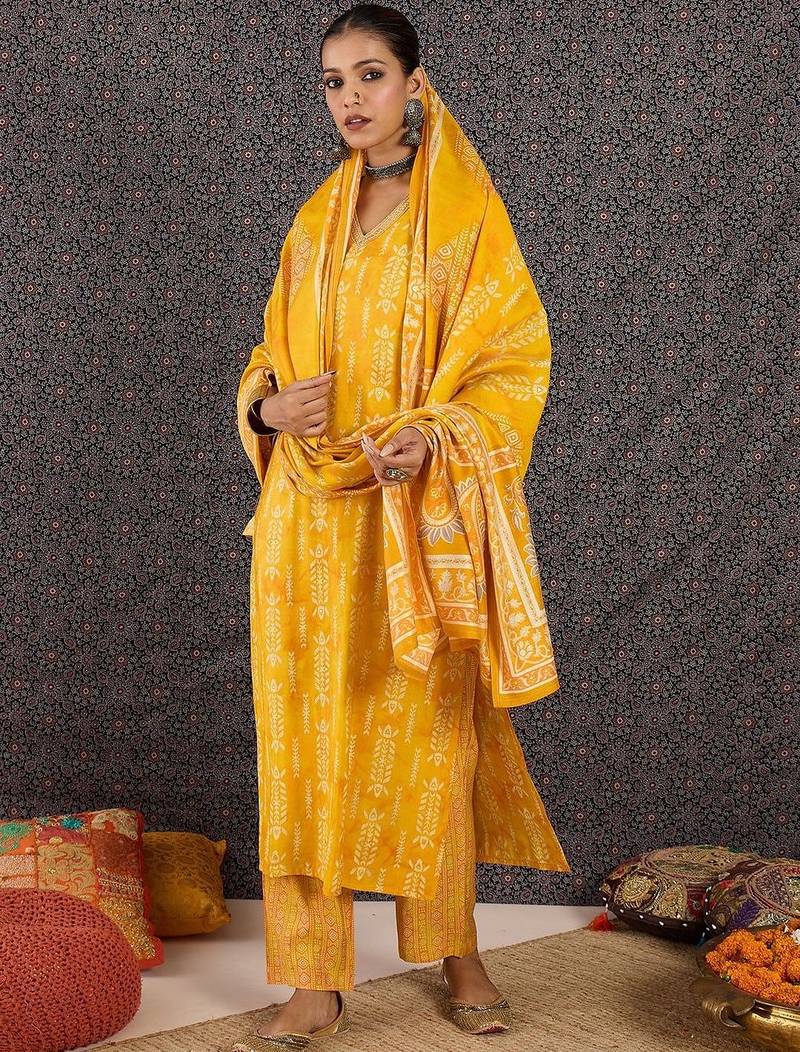 Women Ethnic Motifs Printed Regular Chanderi Silk Kurta with Trousers & With Dupatta