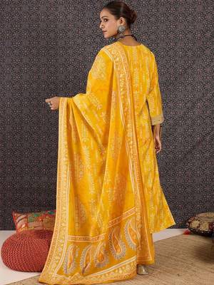 Women Ethnic Motifs Printed Regular Chanderi Silk Kurta with Trousers & With Dupatta 7
