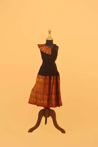 black narayanipattu skirt and top