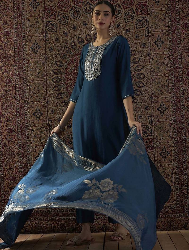 Women Ethnic Motifs Embroidered Regular Thread Work Kurta with Trousers & With Dupatta