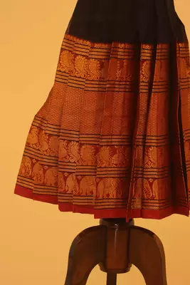 black narayanipattu skirt and top 2