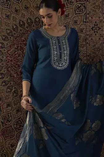 Women Ethnic Motifs Embroidered Regular Thread Work Kurta with Trousers & With Dupatta