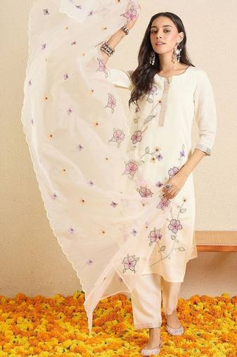 Women Floral Embroidered Regular Thread Work Kurta with Trousers & With Dupatta