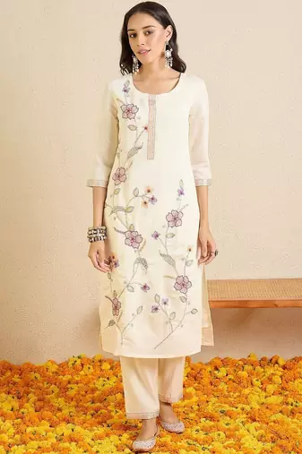 Women Floral Embroidered Regular Thread Work Kurta with Trousers & With Dupatta