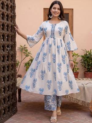 Women Floral Printed Empire Thread Work Pure Cotton Kurta with Palazzos 1