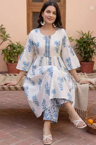 Women Floral Printed Empire Thread Work Pure Cotton Kurta with Palazzos