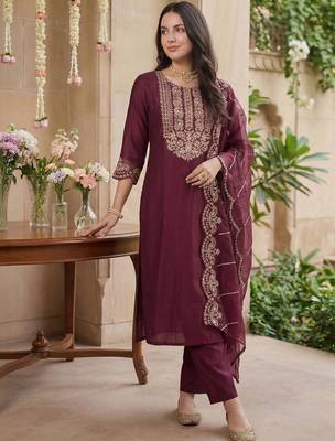 Women Ethnic Motifs Embroidered Regular Thread Work Liva Kurta with Trousers & With Dupatta 1