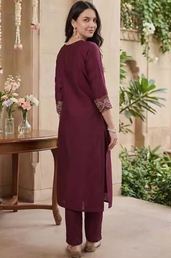 Women Ethnic Motifs Embroidered Regular Thread Work Liva Kurta with Trousers & With Dupatta