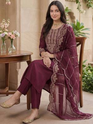 Women Ethnic Motifs Embroidered Regular Thread Work Liva Kurta with Trousers & With Dupatta 5