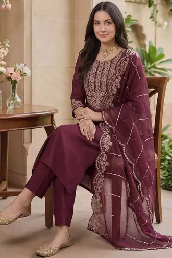 Women Ethnic Motifs Embroidered Regular Thread Work Liva Kurta with Trousers & With Dupatta