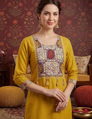 Women Ethnic Motifs Yoke Design Regular Thread Work Kurta with Trousers & With Dupatta 2