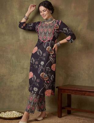 Women Floral Printed Regular Thread Work Pure Cotton Kurta with Trousers 1