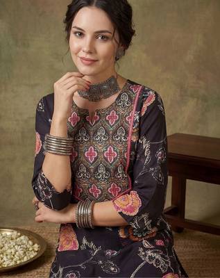 Women Floral Printed Regular Thread Work Pure Cotton Kurta with Trousers 2